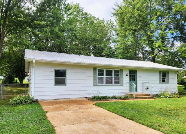 Property at 1204 Dewey St, Houston, MO 65483, 3 beds, 2 baths
