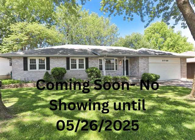 Property at 3729 S Parklane Ave, Springfield, MO 65807, 3 beds, 2 baths
