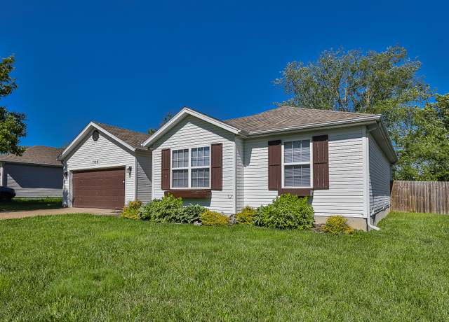 Property at 706 Wrenwood St, Strafford, MO 65757, 3 beds, 2 baths