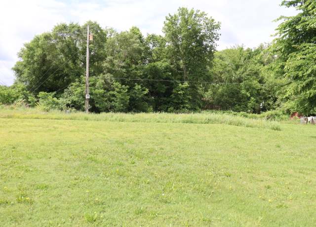 Property at 602 W 32 Hwy, Stockton, MO 65785