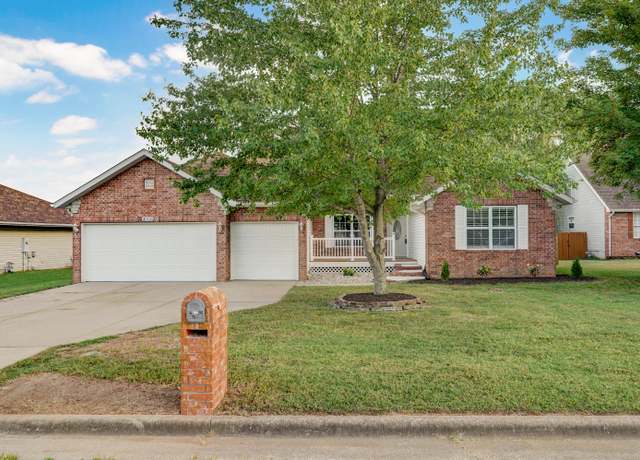 Property at 4058 W Monterry Ct, Battlefield, MO 65619, 4 beds, 2.5 baths