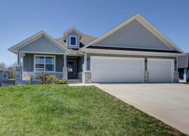 Property at 1159 S Natchez Rd, Republic, MO 65738, 4 beds, 3 baths