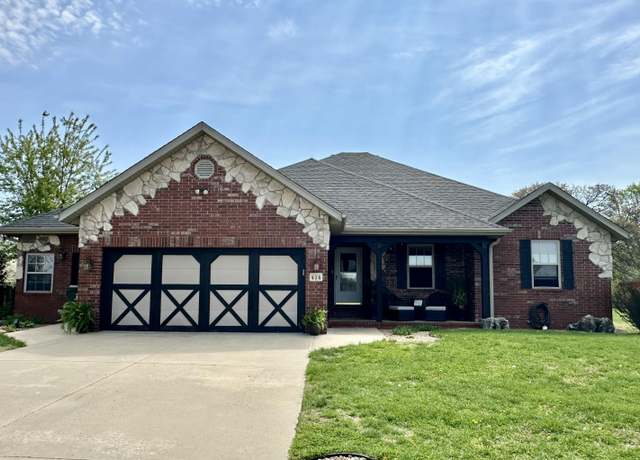 Property at 416 Brittany Ct, Aurora, MO 65605, 4 beds, 2.5 baths