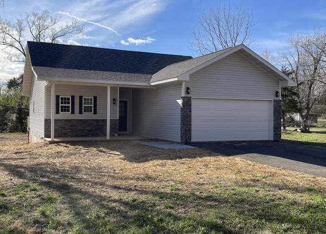Property at 18 Hill South St, Willow Springs, MO 65793, 2 beds, 2 baths