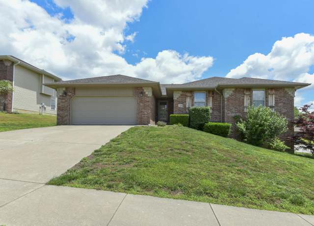 Property at 1428 S Nitro Dr, Ozark, MO 65721, 5 beds, 3 baths