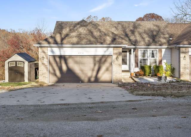 Property at 474 Woodland Dr E, Branson, MO 65616, 3 beds, 2.5 baths