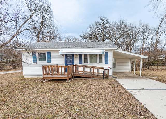 Property at 1016 N Wabash Ave, Springfield, MO 65802, 2 beds, 1 bath