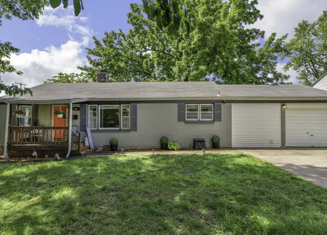 Property at 608 W University St, Springfield, MO 65807, 3 beds, 2 baths