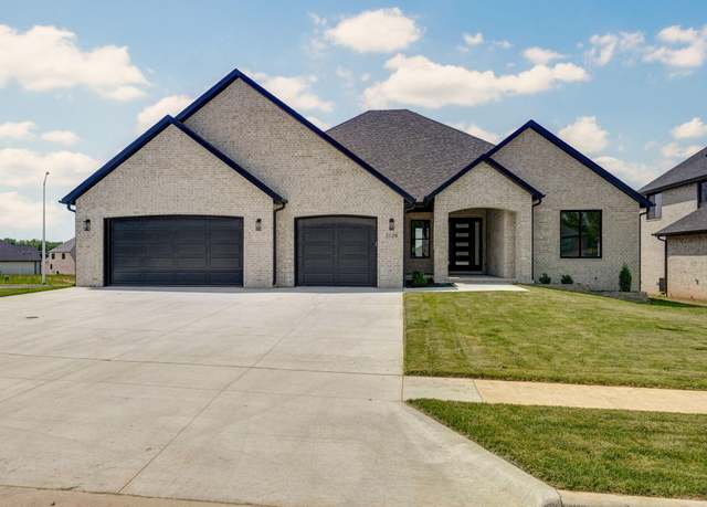 Property at 2124 N Silver Charm Ave, Springfield, MO 65802, 4 beds, 3 baths