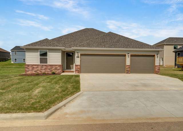 Property at 1637 E Charlton St, Republic, MO 65738, 4 beds, 2 baths