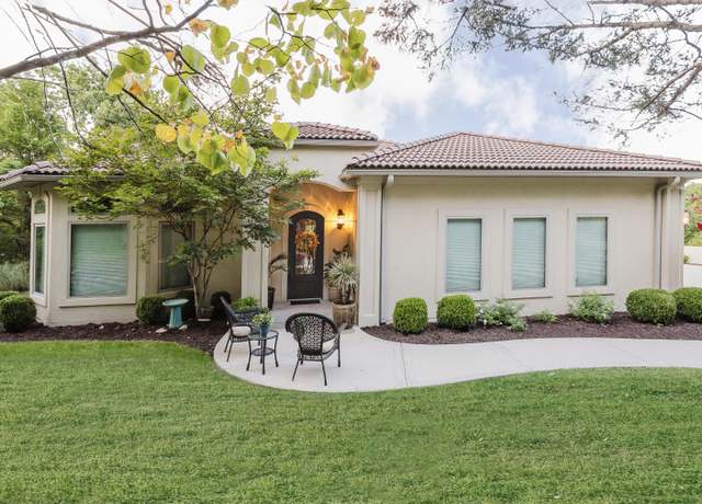 Property at 128 Pebble Beach Dr, Branson, MO 65616, 3 beds, 2.5 baths