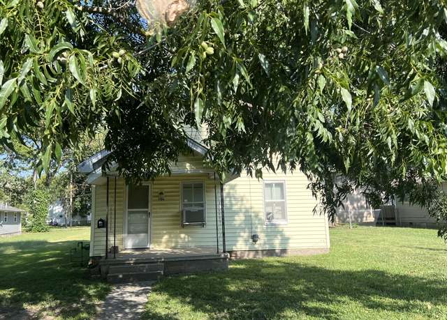 Property at 706 Walnut St, Lamar, MO 64759, 1 bed, 1 bath