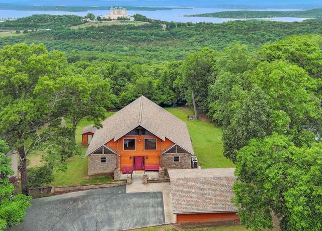 Property at 1041 Skyview Drive Dr, Branson, MO 65616, 5 beds, 3.5 baths