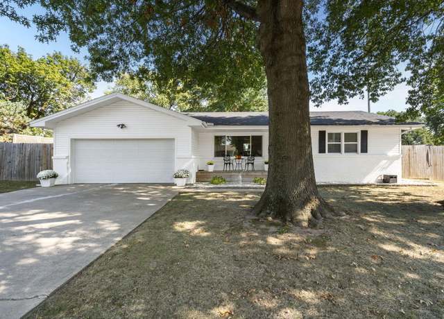Property at 618 S Miller Rd, Willard, MO 65781, 3 beds, 1.5 baths