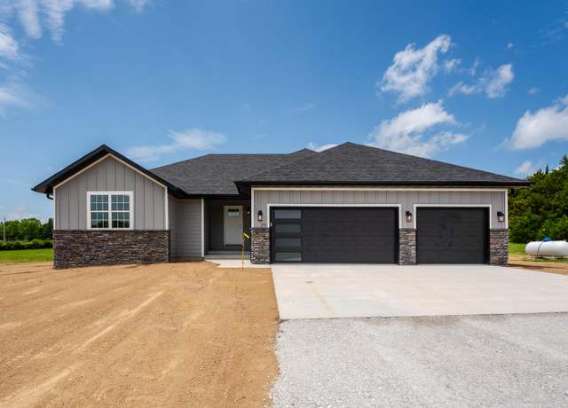 Property at 145 Blazing Star Ln, Nixa, MO 65714, 4 beds, 2 baths