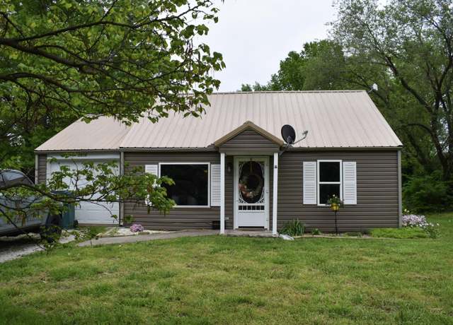 Property at 1014 N Market Ave, Bolivar, MO 65613, 2 beds, 1 bath