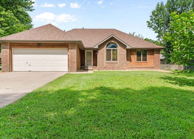 Property at 901 Fort Ct, Nixa, MO 65714, 3 beds, 2 baths