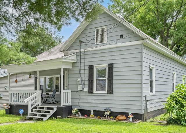Property at 1840 E Turner St, Springfield, MO 65803, 3 beds, 2 baths