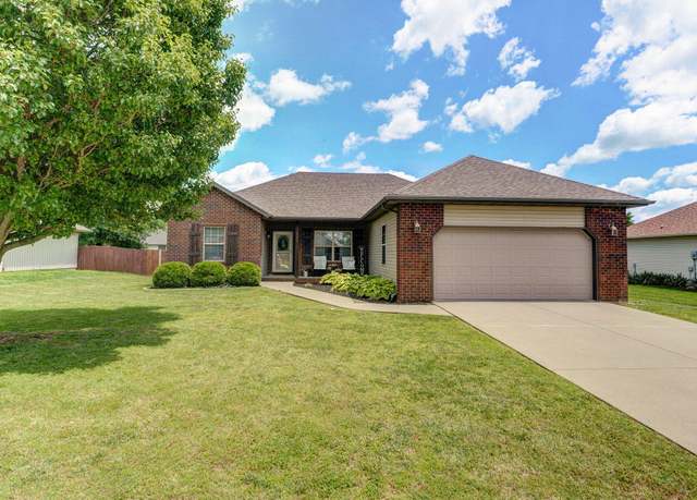 Property at 754 N Lexington Ave, Republic, MO 65738, 3 beds, 2 baths