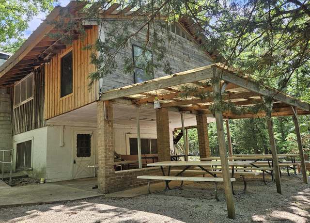 Property at 26377 State Hwy Ra, Pittsburg, MO 65724, 2 beds, 4 baths