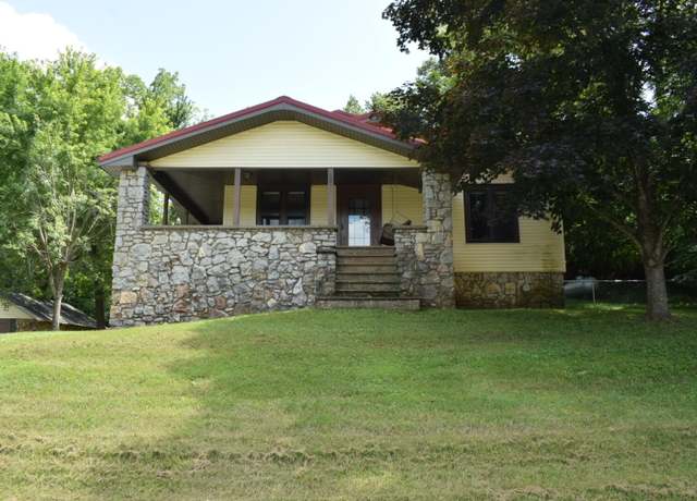 Property at 122 Kerr Rd, Clever, MO 65631, 3 beds, 2 baths