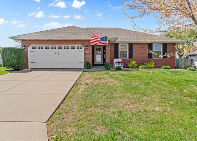 Property at 704 E Waterford Blvd, Ozark, MO 65721, 3 beds, 2 baths