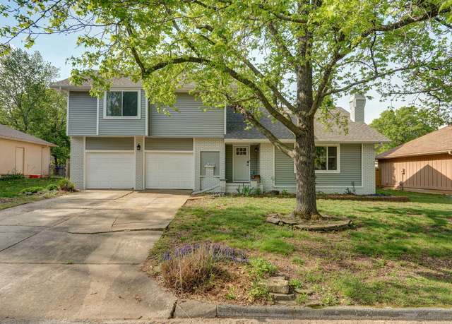 Property at 208 Raintree St, Nixa, MO 65714, 4 beds, 2.5 baths