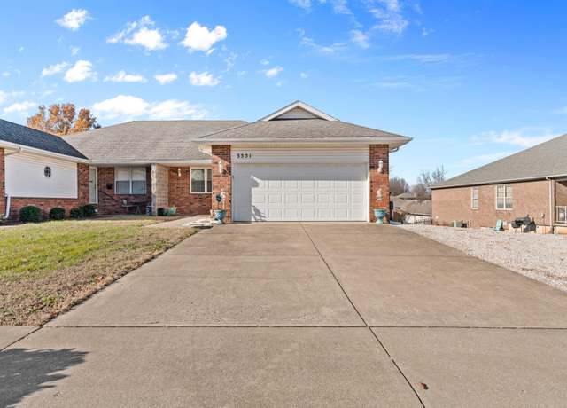 Property at 3351 S Parkmont Ct, Springfield, MO 65807, 4 beds, 3 baths