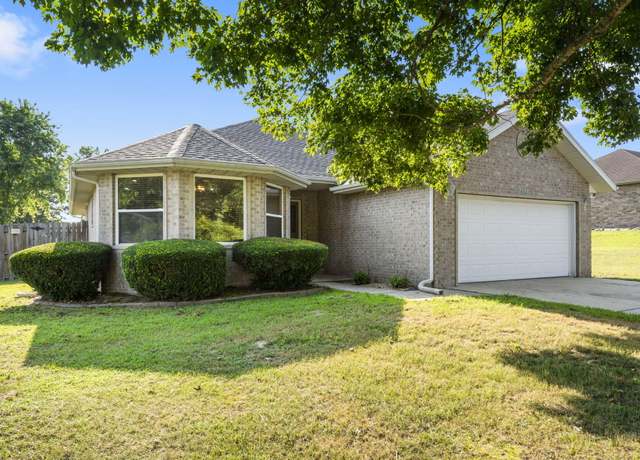 Property at 406 Kadee Dr, Crane, MO 65633, 3 beds, 2 baths