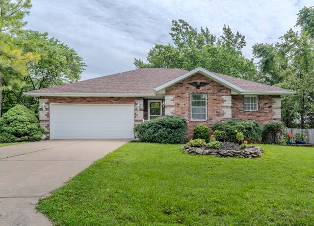 Property at 252 N Hightower Ave, Nixa, MO 65714, 3 beds, 3 baths