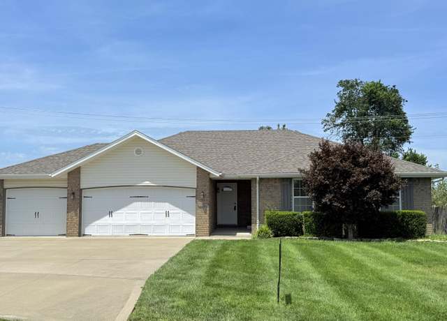 Property at 2113 E Milton St, Republic, MO 65738, 3 beds, 2 baths