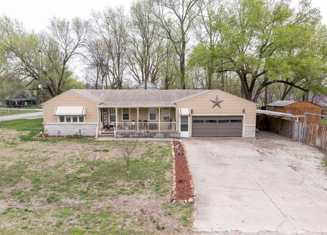Property at 301 W College St, Ash Grove, MO 65604, 2 beds, 2 baths