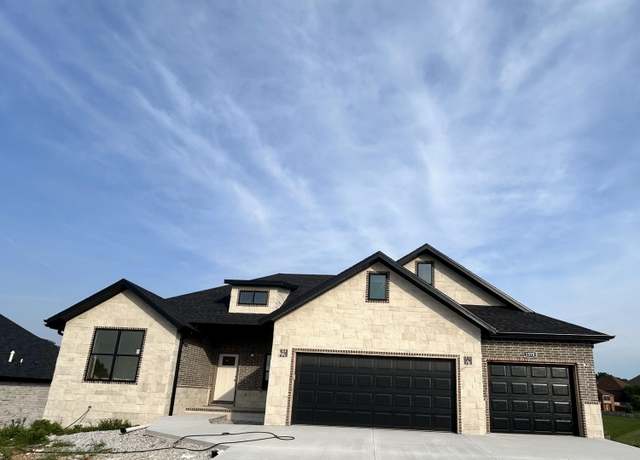 Property at 1375 W Doubletree Dr, Springfield, MO 65810, 5 beds, 3 baths