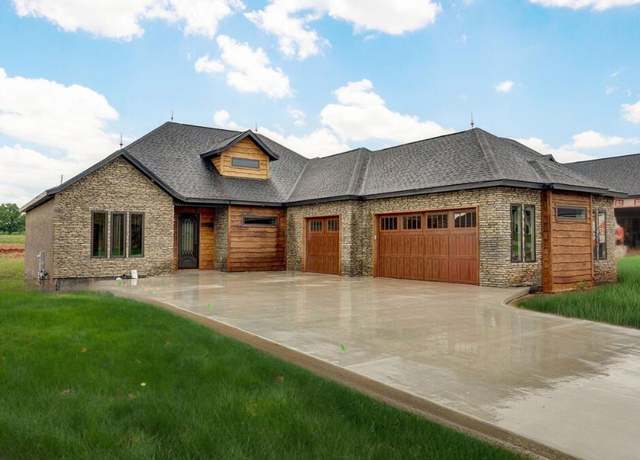 Property at 1825 E Cobblestone Dr, Ozark, MO 65721, 3 beds, 2.5 baths