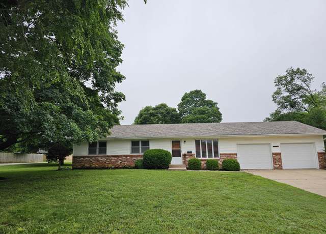 Property at 1313 S Madison Ave, Aurora, MO 65605, 3 beds, 2 baths
