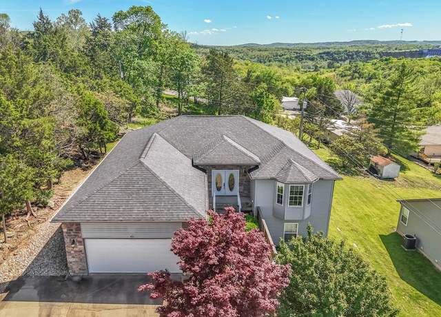 Property at 431 Grand Ave, Branson, MO 65616, 5 beds, 3 baths