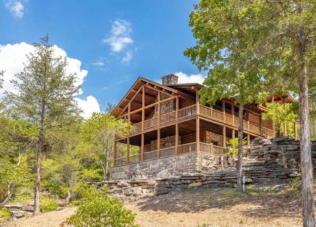 Property at 863 Collins Ln, Galena, MO 65656, 3 beds, 3 baths