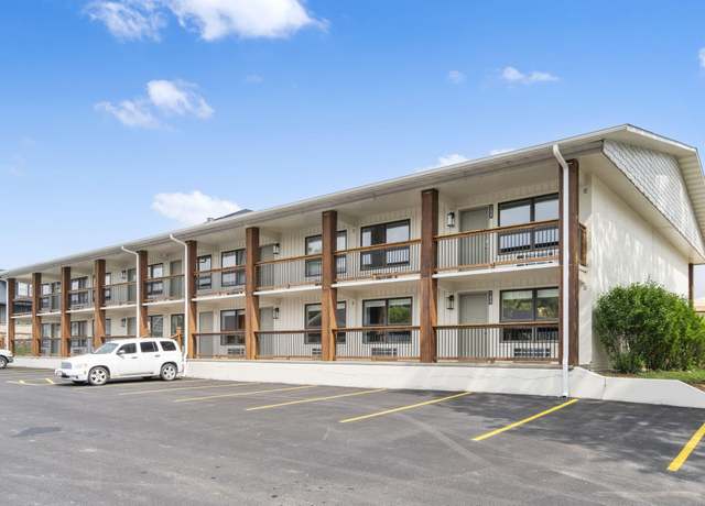Property at 405 Veterans Blvd #105, Branson, MO 65616, 1 bed, 1 bath