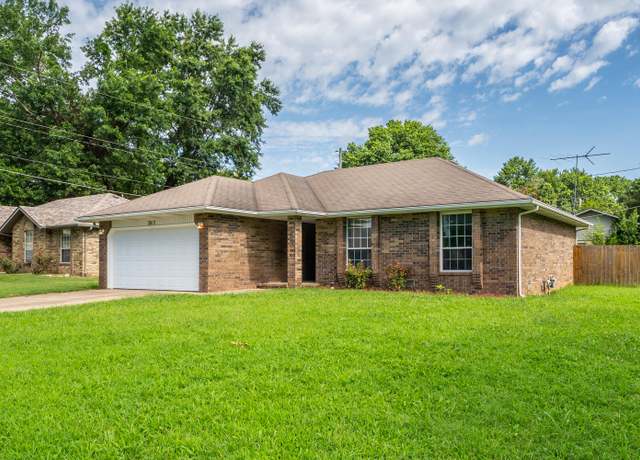 Property at 3813 W Harrison St, Springfield, MO 65802, 4 beds, 2 baths