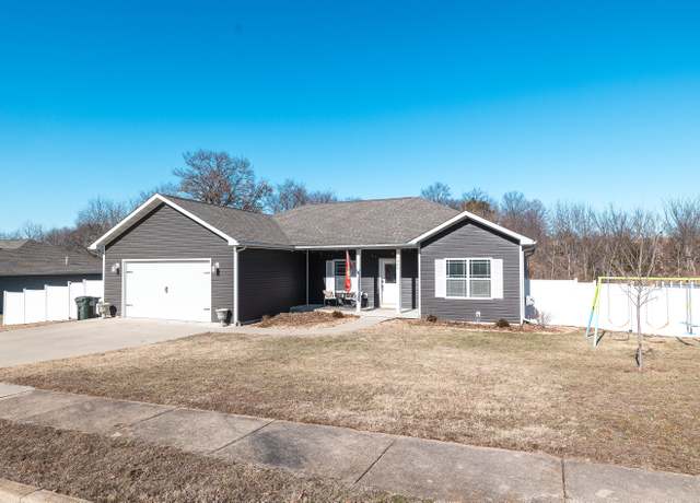 Property at 1643 Columbia Ave, Rolla, MO 65401, 3 beds, 2 baths