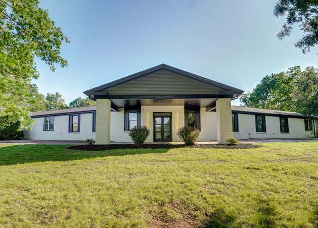 Property at 5021 S Farm Road 137, Springfield, MO 65810, 5 beds, 3 baths
