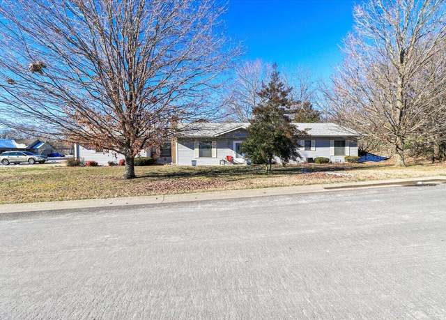 Property at 1901 Catalina Dr, West Plains, MO 65775, 3 beds, 2 baths