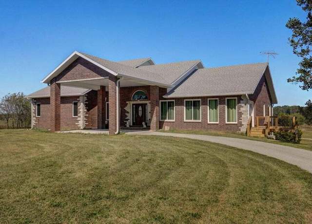 Property at 8425 E Farm Road 174, Rogersville, MO 65742, 4 beds, 4.5 baths