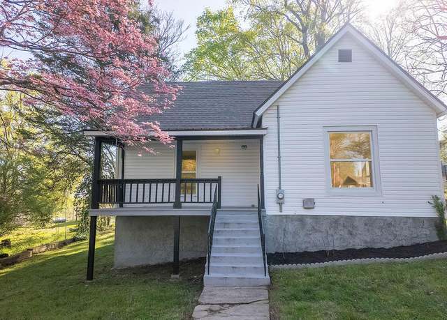 Property at 217 S 3rd St, Thayer, MO 65791, 3 beds, 1 bath