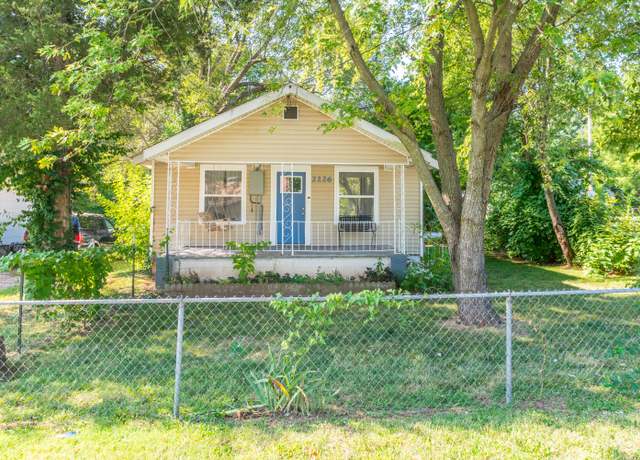 Property at 2226 W Mount Vernon St, Springfield, MO 65802, 3 beds, 1 bath