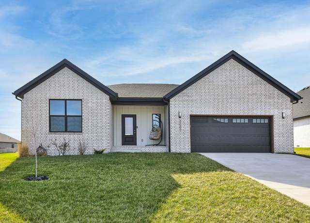 Property at 2007 N Riva Ridge Ct, Springfield, MO 65802, 3 beds, 2.5 baths