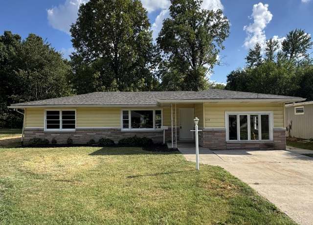 Property at 614 W Kerr St, Springfield, MO 65803, 5 beds, 2 baths