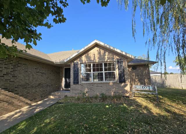 Property at 3904 N Grassland Dr, Ozark, MO 65721, 3 beds, 2 baths