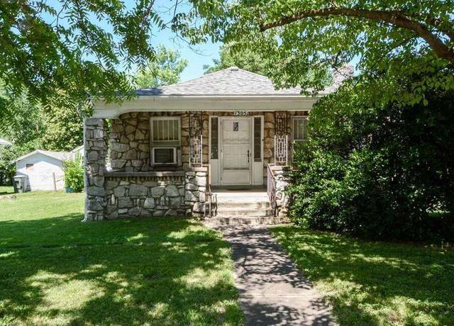 Property at 1305 S Kimbrough Ave, Springfield, MO 65807, 5 beds, 2 baths