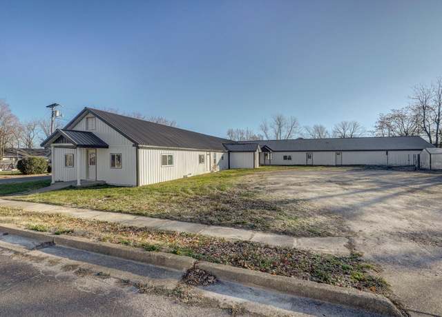 Property at 418 S Elm St, Mountain Grove, MO 65711, 11 beds
